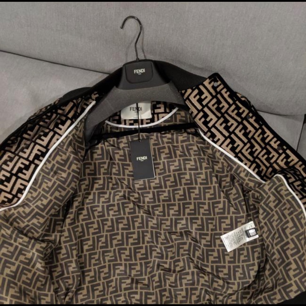 Fendi Black & Gold Bomber Jacket Size 6 (s) - Picture 2 of 5